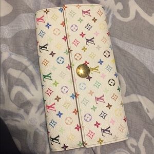 Women’s Louis Vuitton wallet